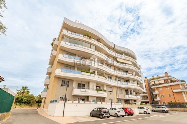 appartamento in vendita a Roma in zona Mezzocammino