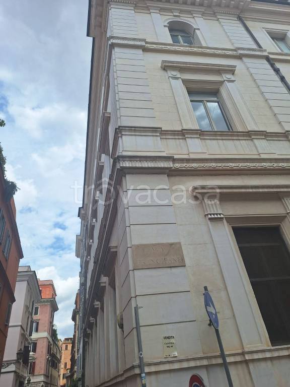 appartamento in vendita a Roma in zona Rione Monti/Campitelli