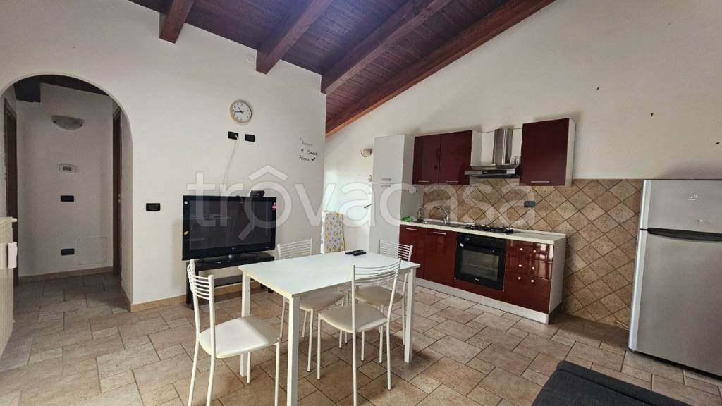 appartamento in vendita a Roma in zona Lunghezza