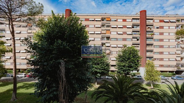 appartamento in vendita a Roma in zona Ostiense