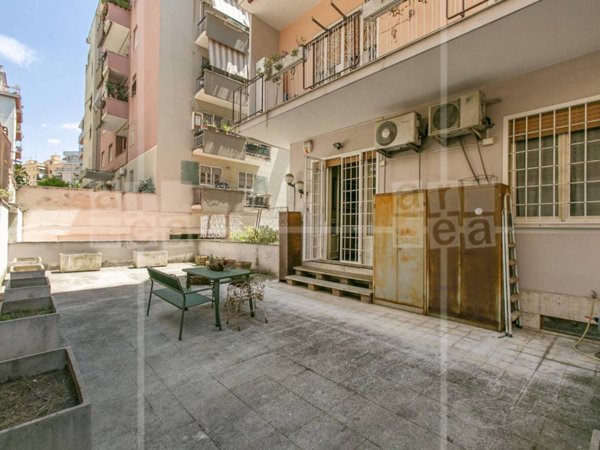 appartamento in vendita a Roma in zona Appio Latino