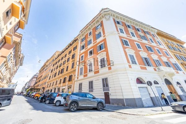 appartamento in vendita a Roma in zona Esquilino