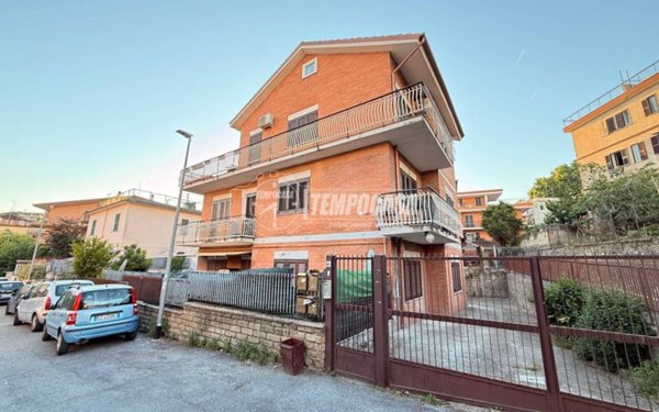 appartamento in vendita a Roma in zona Ottavia