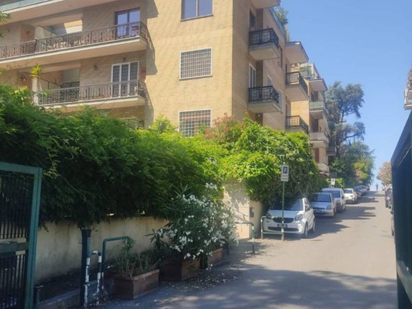 appartamento in vendita a Roma in zona Tor di Quinto
