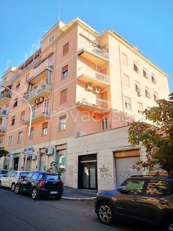 appartamento in vendita a Roma in zona Prenestino-Labicano