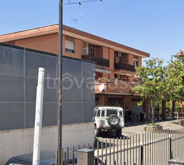 appartamento in vendita a Roma in zona Finocchio