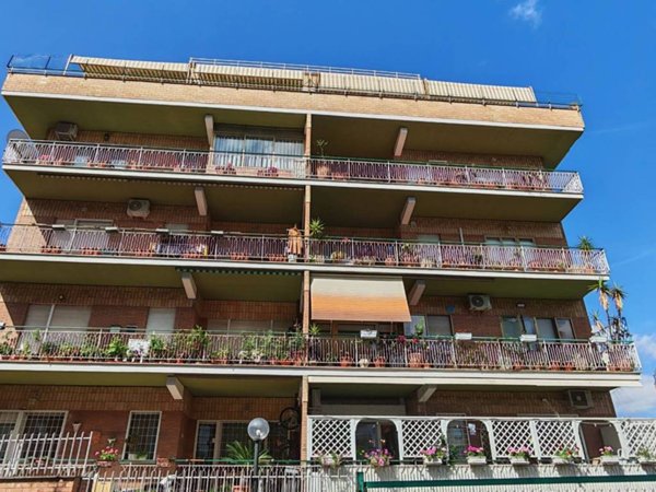 appartamento in vendita a Roma in zona Torrevecchia