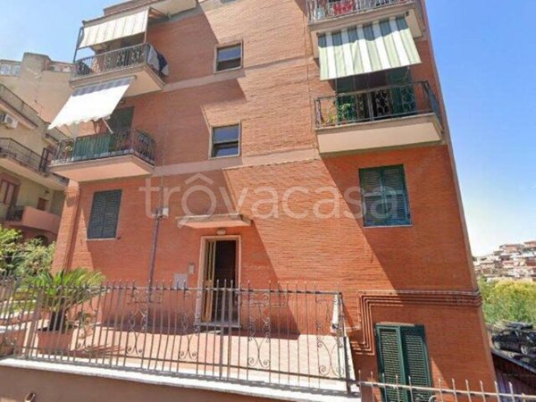 appartamento in vendita a Roma in zona Colle del Sole