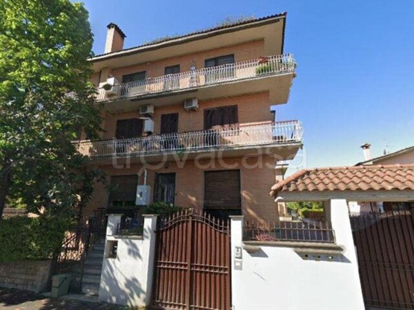 ufficio in vendita a Roma in zona Torre Gaia