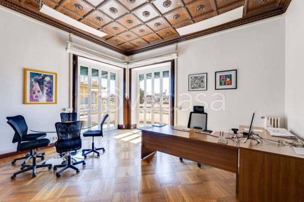 appartamento in vendita a Roma in zona Castro Pretorio