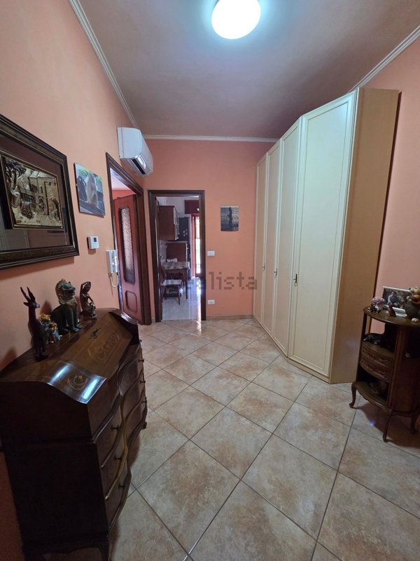 appartamento in vendita a Roma in zona Torrione Cerquetta
