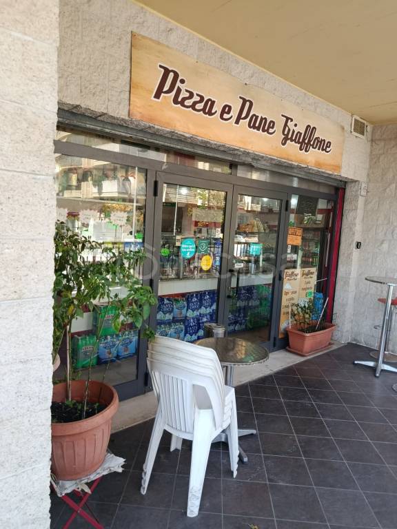 negozio in vendita a Roma in zona Monte Sacro/Talenti