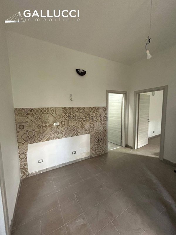 appartamento in vendita a Roma in zona Lunghezza