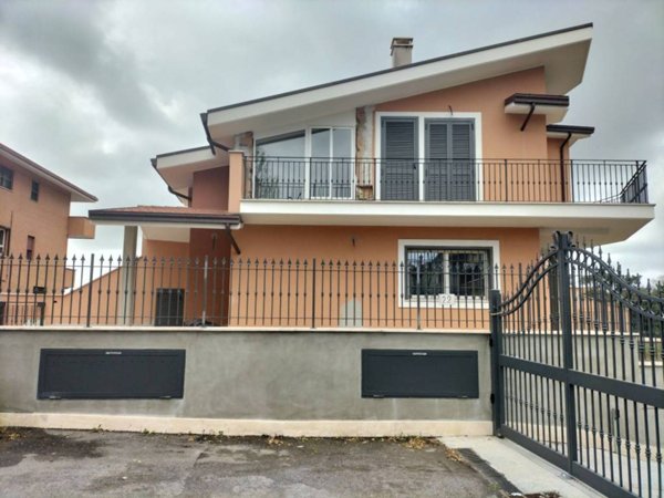 appartamento in vendita a Roma in zona Casalotti