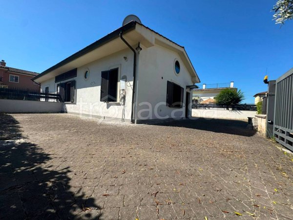 casa indipendente in vendita a Roma in zona Casal Morena