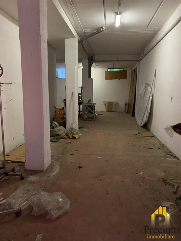 locale di sgombero in vendita a Roma in zona La Pisana