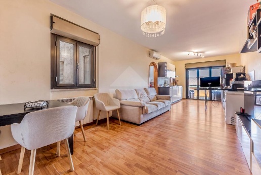 appartamento in vendita a Roma in zona Torre Spaccata