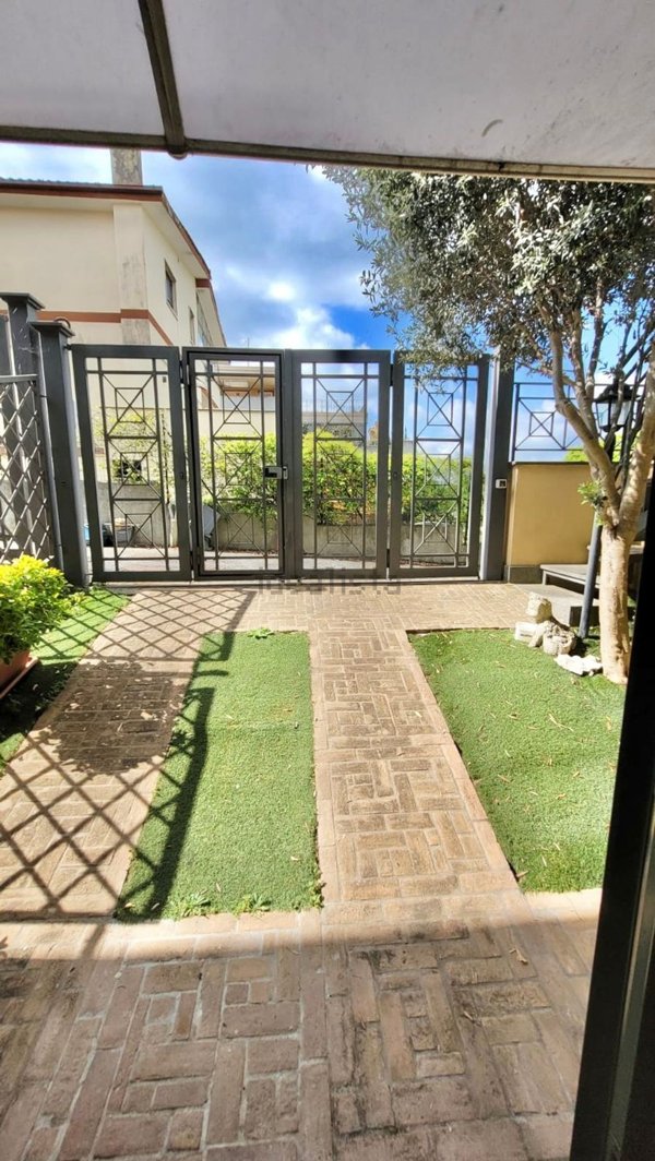 casa indipendente in vendita a Roma