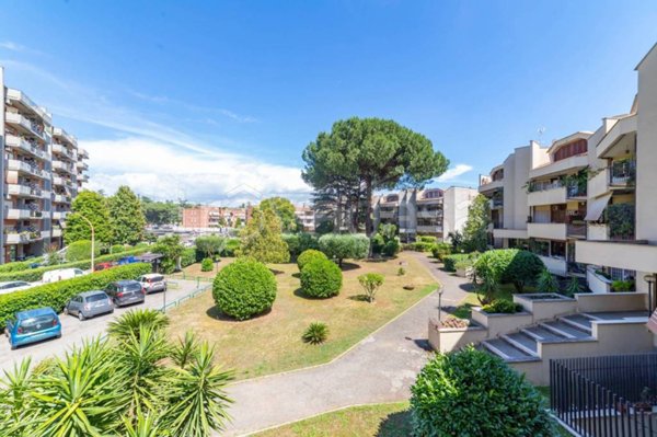 appartamento in vendita a Roma in zona Torre Maura