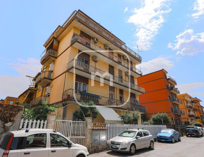 appartamento in vendita a Roma in zona Torre Angela