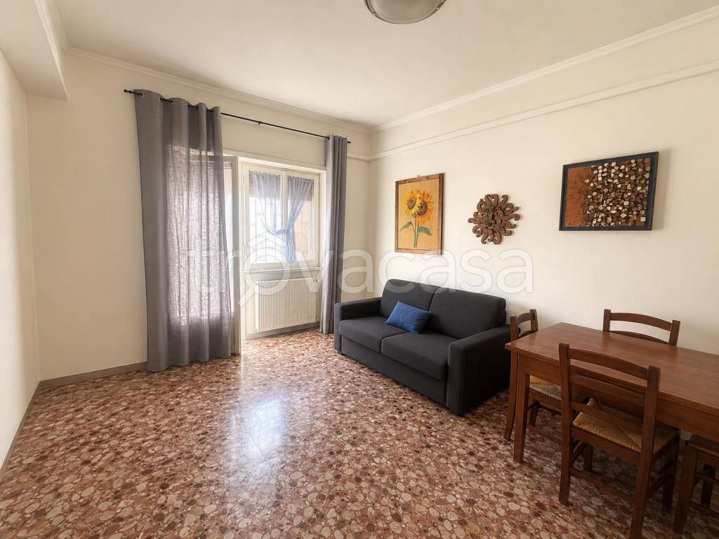 appartamento in vendita a Roma in zona Colle del Sole