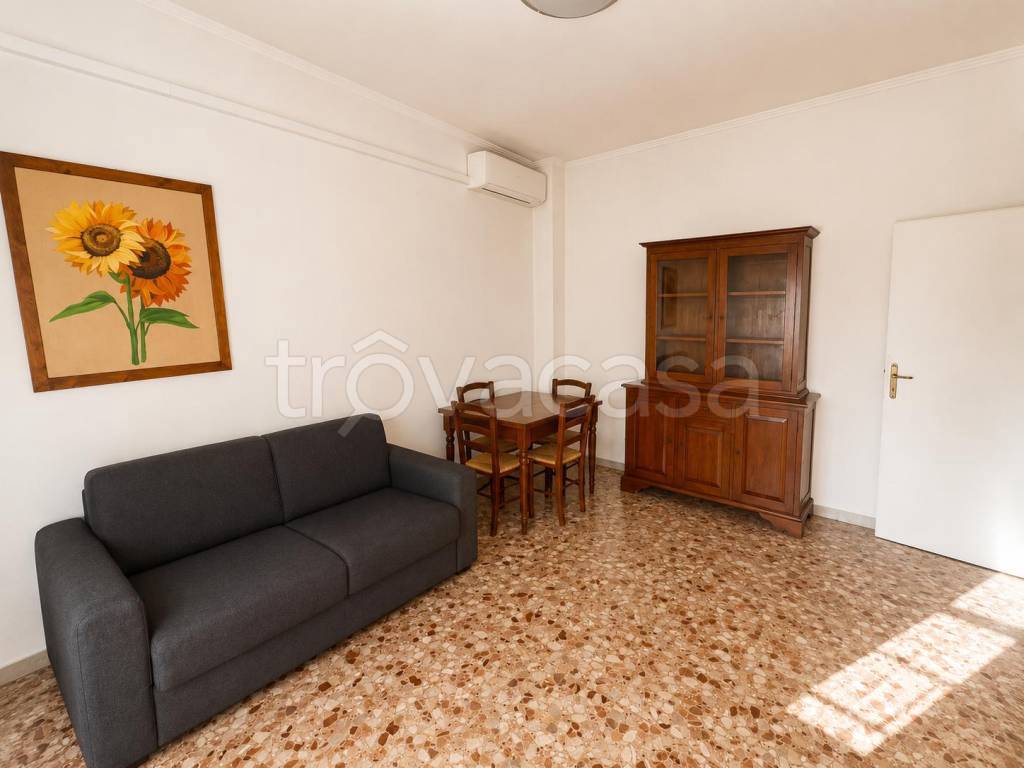 appartamento in vendita a Roma in zona Colle del Sole