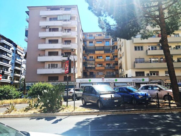appartamento in vendita a Roma in zona Appio Latino