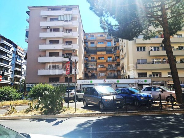 appartamento in vendita a Roma in zona Appio Latino