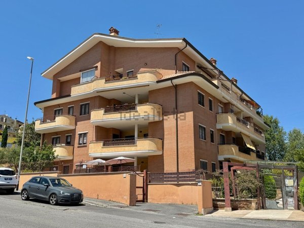 appartamento in vendita a Roma in zona Ponte Galeria