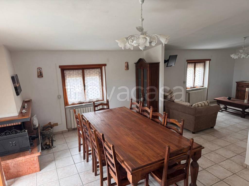 appartamento in vendita a Roma in zona Torre Gaia