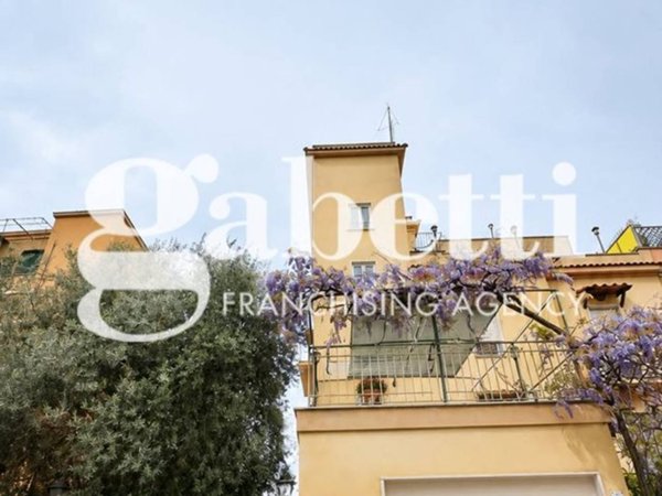 appartamento in vendita a Roma in zona Prenestino-Labicano