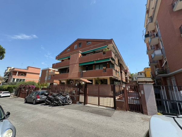 appartamento in vendita a Roma in zona Aurelio
