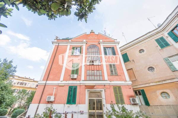 appartamento in vendita a Roma in zona Ostiense