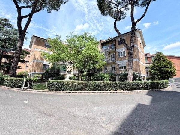 appartamento in vendita a Roma in zona Appio Claudio