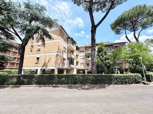 appartamento in vendita a Roma in zona Appio Claudio