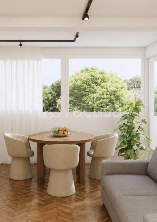 appartamento in vendita a Roma in zona EUR