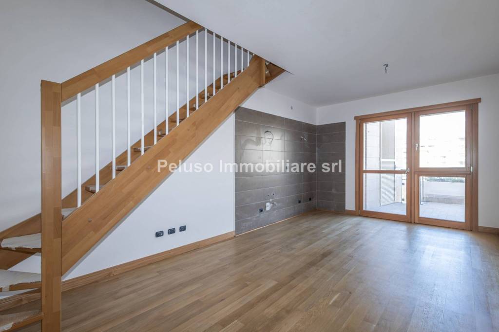 appartamento in vendita a Roma in zona Torre Gaia