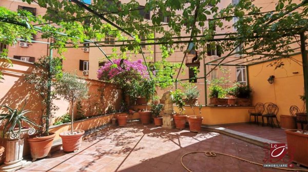 appartamento in vendita a Roma in zona Esquilino