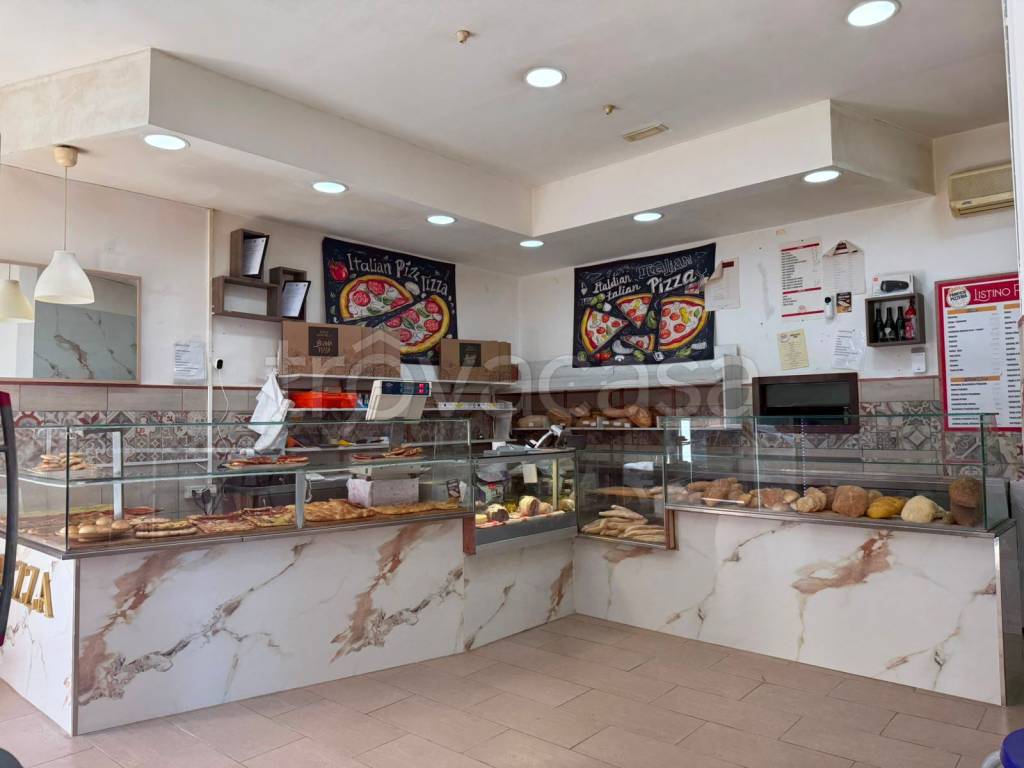 negozio in vendita a Roma in zona Prenestino-Centocelle