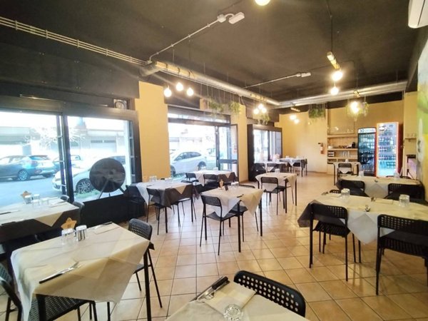 negozio in vendita a Roma in zona Ostia