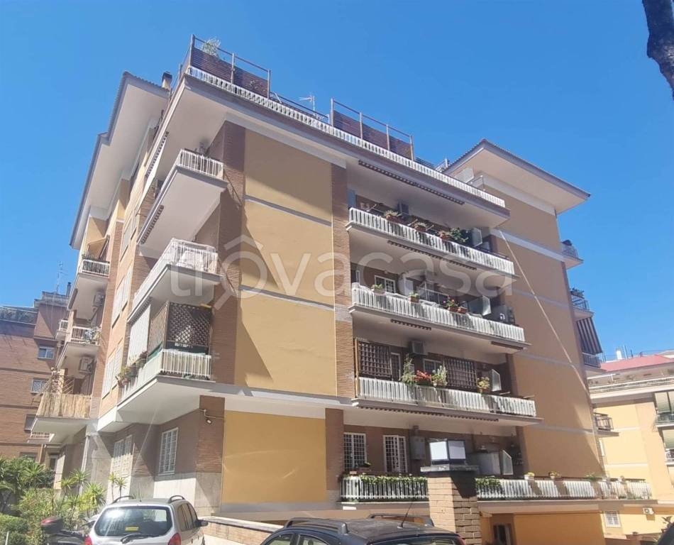 appartamento in vendita a Roma in zona Monte Sacro/Talenti