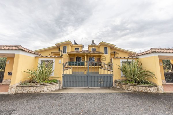 casa indipendente in vendita a Roma in zona Tor Vergata/Torrenova