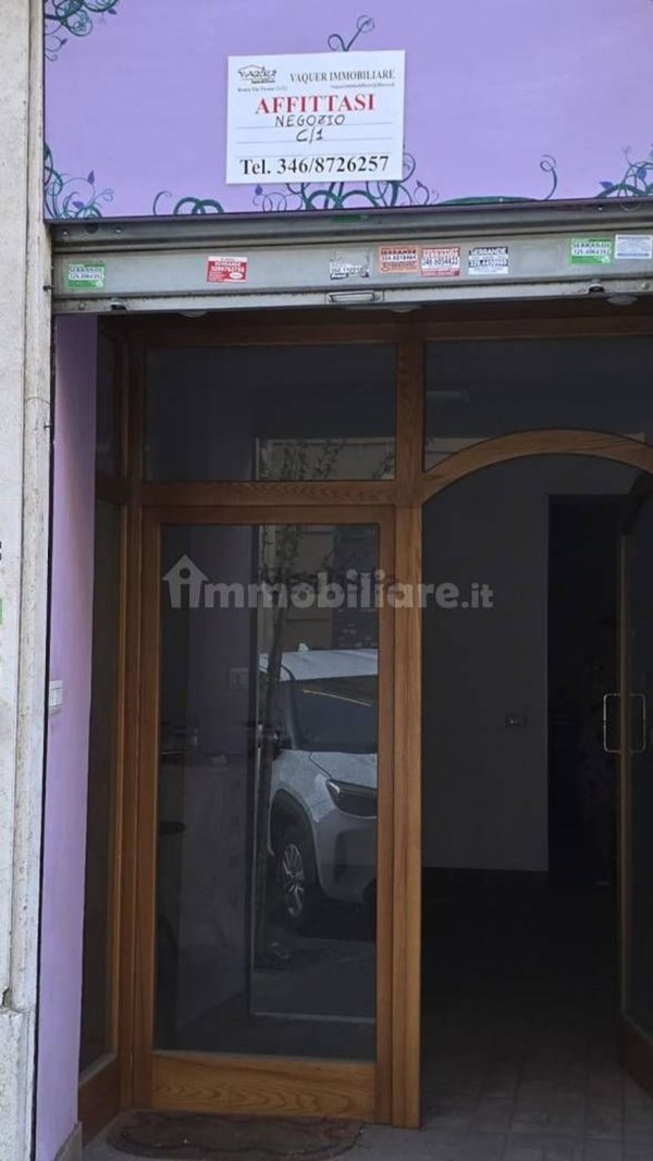 negozio in vendita a Roma in zona Della Vittoria
