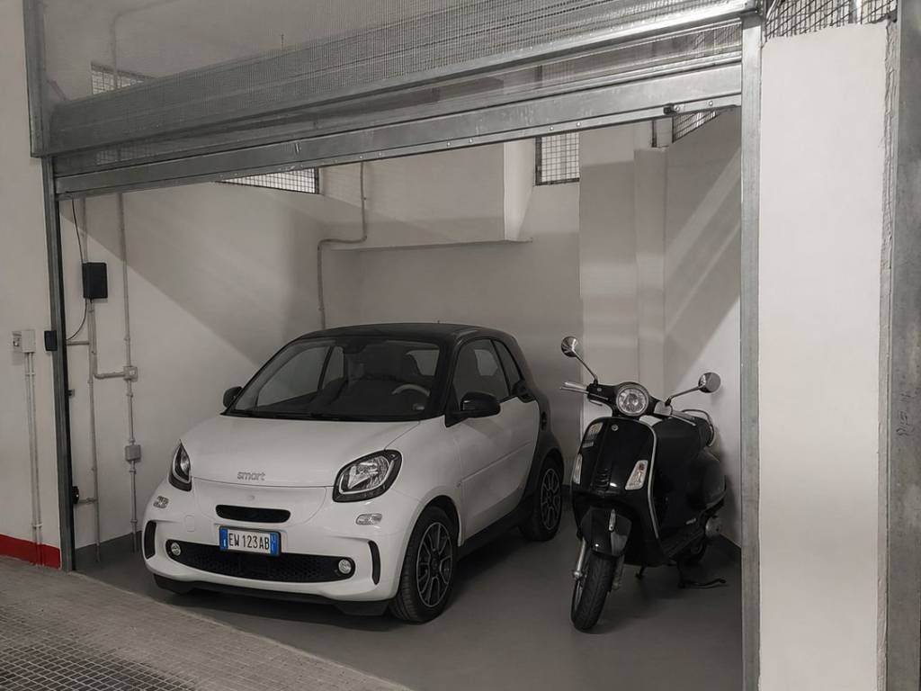 locale di sgombero in vendita a Roma in zona Portuense