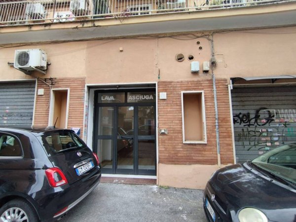 negozio in vendita a Roma in zona Monte Sacro/Talenti