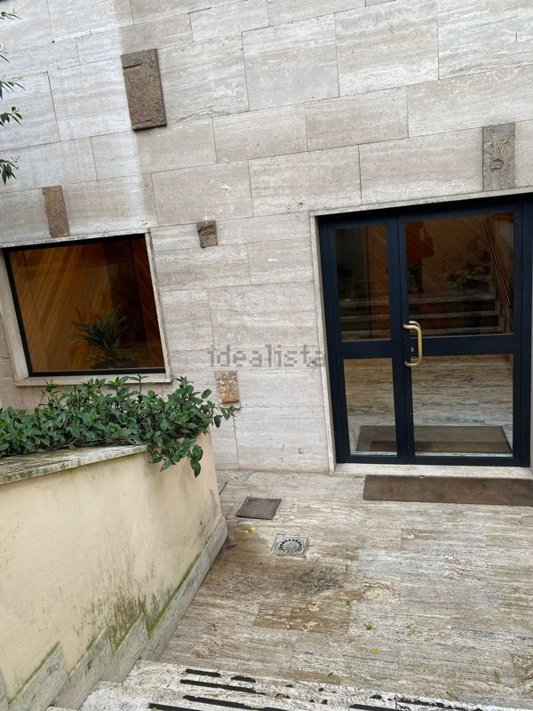 appartamento in vendita a Roma in zona Mostacciano