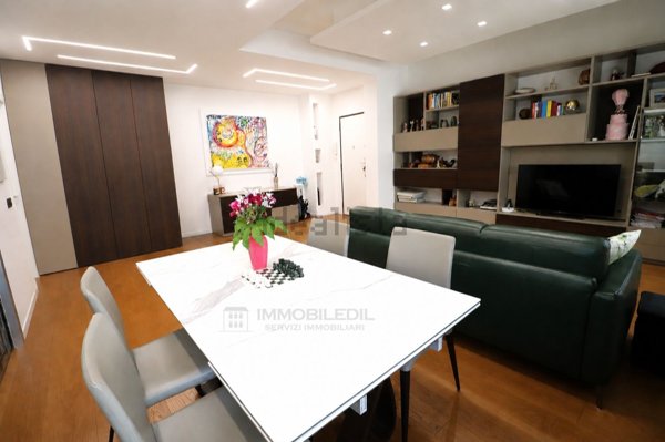 casa indipendente in vendita a Roma in zona Trieste