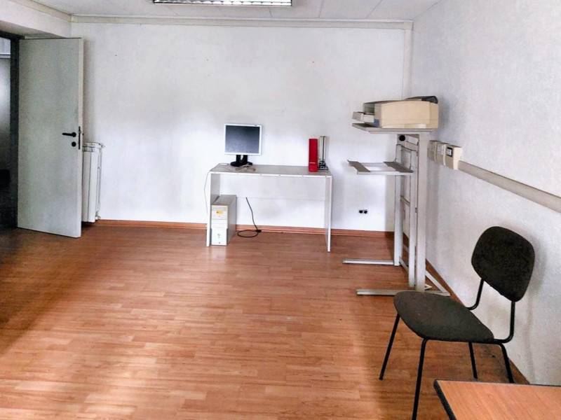 ufficio in vendita a Roma in zona Primavalle