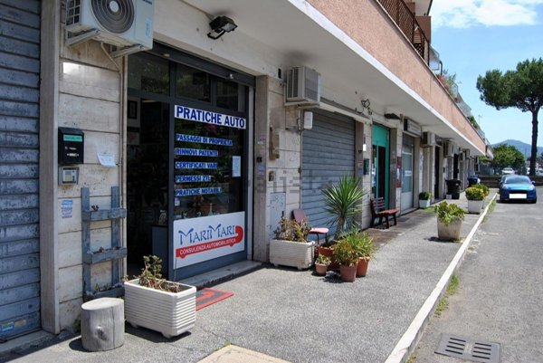 casa semindipendente in vendita a Roma in zona Casal Morena