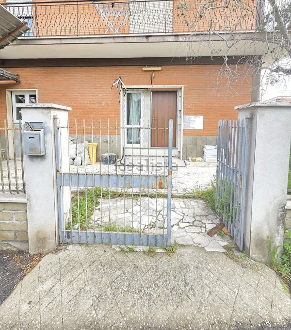 appartamento in vendita a Roma in zona Tor Bella Monaca